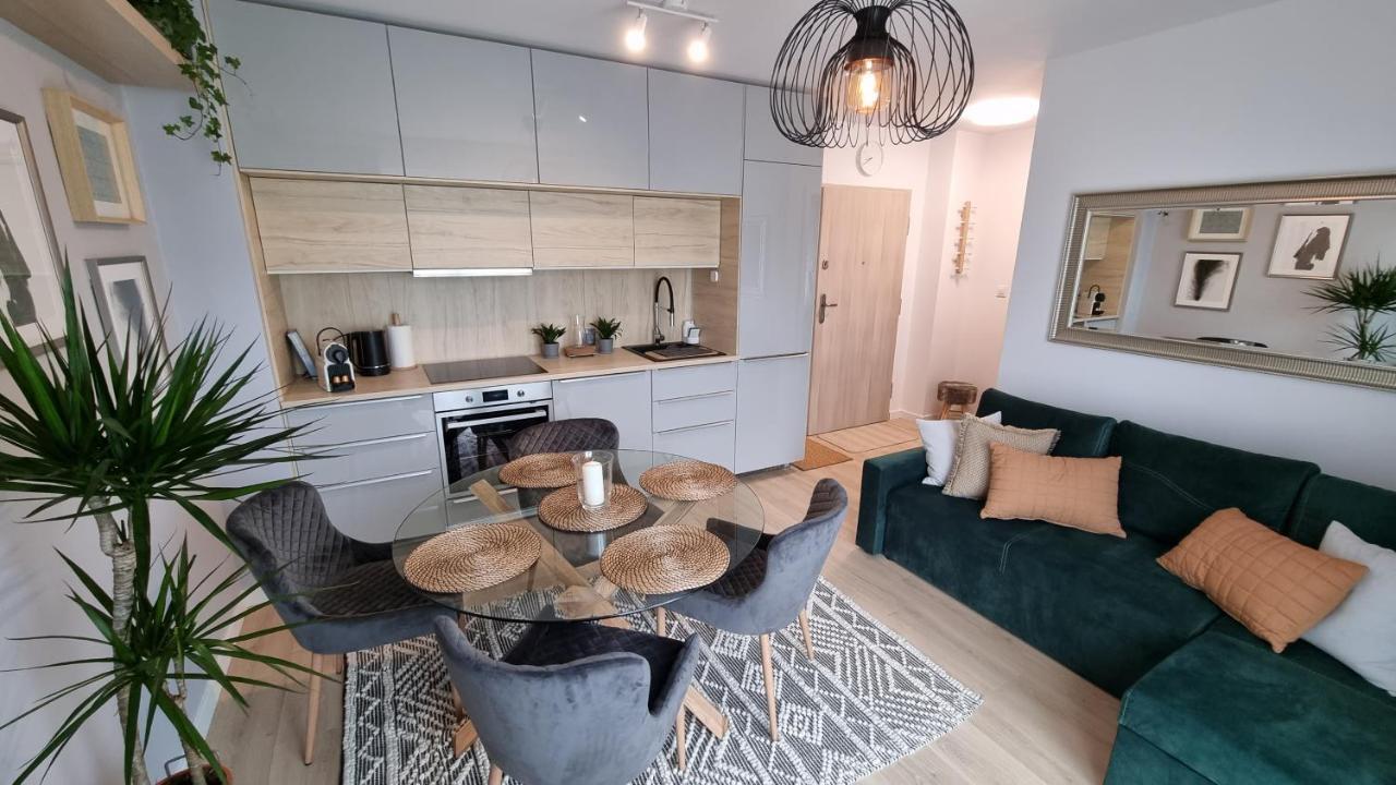 Apartament Mlody Gdansk - Bezplatny Parking, Mocne Wifi, Dobre Polaczenie Z Lotniskiem Eksteriør billede